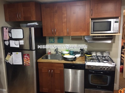 Mission Hill Apartment for rent 3 Bedrooms 1 Bath Boston - $3,300