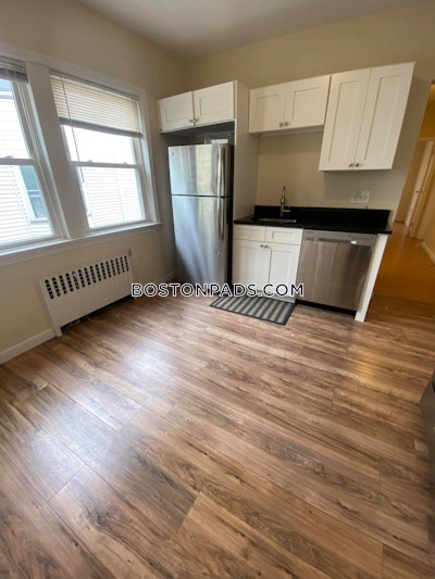 Medford 4 Beds 1 Bath  Tufts - $3,000