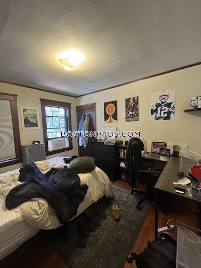 Somerville 4 Beds 1 Bath  Tufts - $5,200