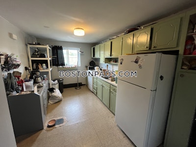 Newton 2 Bed 1 Bath NEWTON  South Newton - $2,445