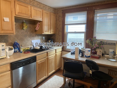 Somerville 4 Beds 2 Baths Tufts  Tufts - $4,500