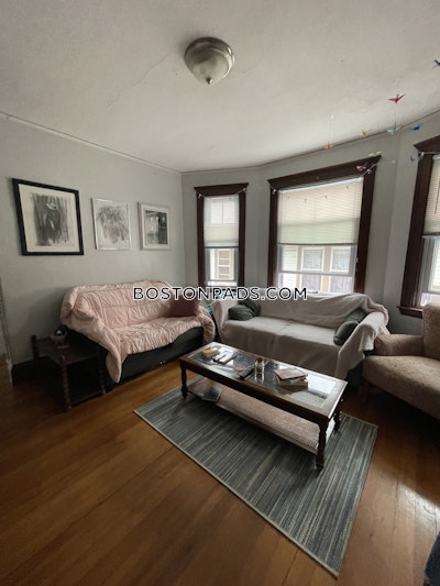 Somerville 4 Beds 1 Bath  Tufts - $4,900