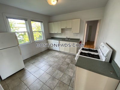 Somerville 4 Beds 1 Bath  Tufts - $3,600 No Fee