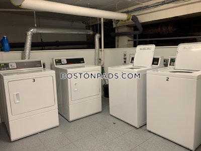 Brighton Sunny Studio Bed 1 bath available NOW on Commonwealth Ave in Brighton! Boston - $2,175 No Fee