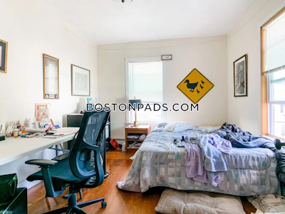 Medford 4 Beds 2 Baths Tufts  Tufts - $4,800