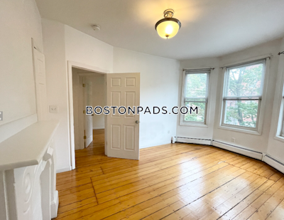 Mission Hill 4 Beds 1 Bath Boston - $6,400