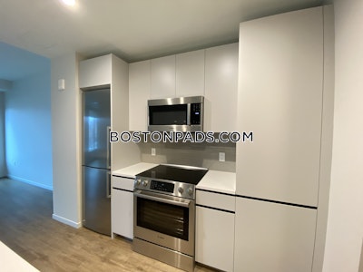 Seaport/waterfront Beautiful 1 bed 1 bath available NOW on Seaport Blvd in Boston!  Boston - $4,382