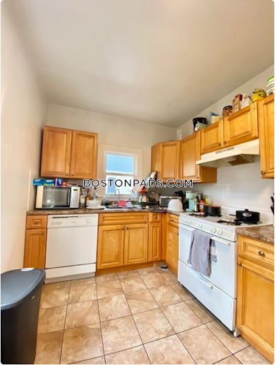 Allston Apartment for rent 3 Bedrooms 1 Bath Boston - $3,600